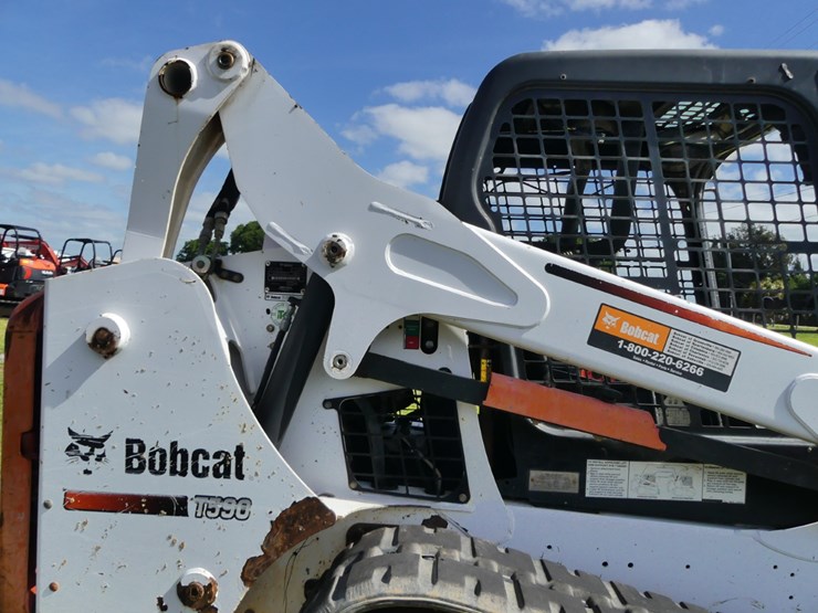 2015-bobcat-t590-image-8