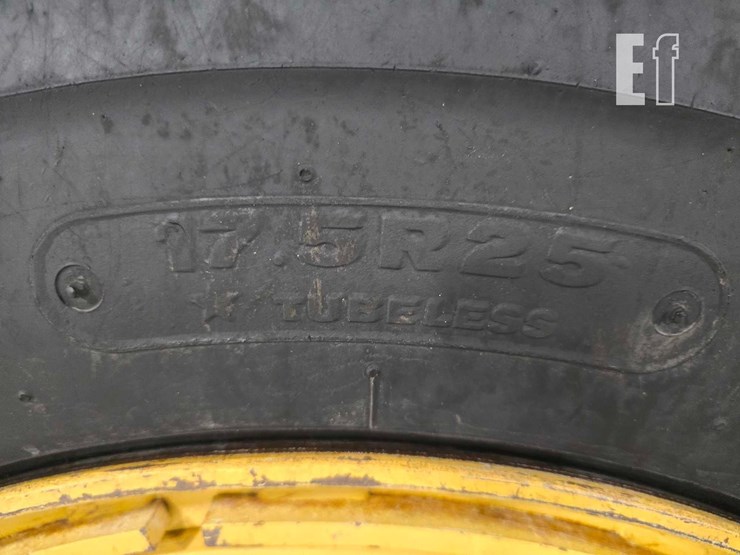 2012-caterpillar-140m2-image-32