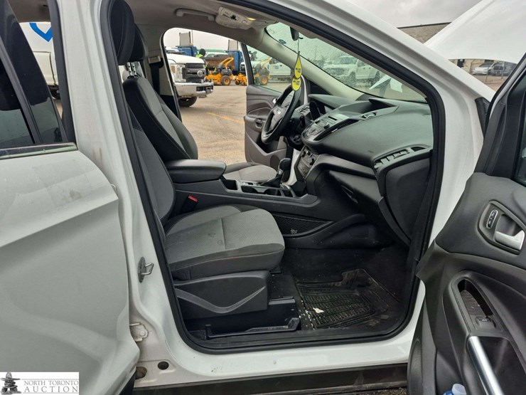 2017-ford-escape-image-26