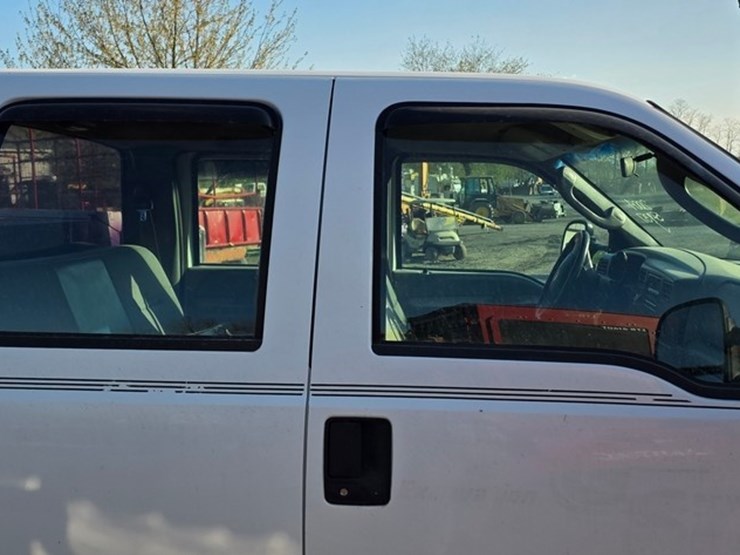 2004-ford-f350-image-24