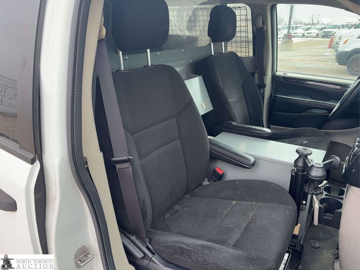 2015-ram-c/v-image-13