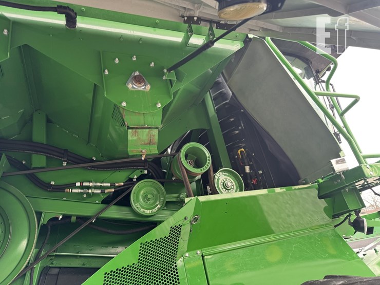 2020-john-deere-s780-image-55