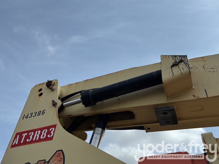 2014-jlg-800aj-image-18