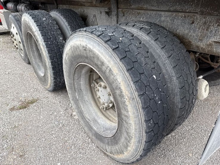 1990-peterbilt-357-image-60