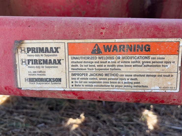 2012-kenworth-semi-image-10