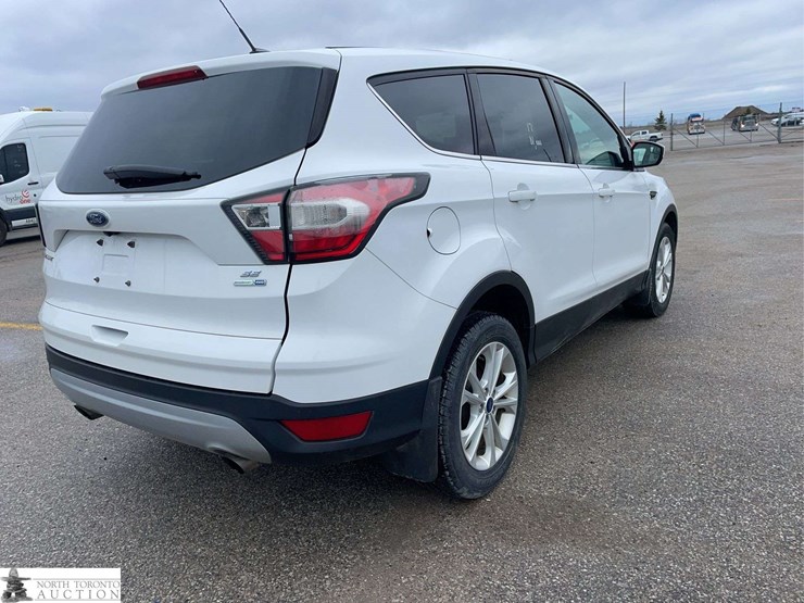 2017-ford-escape-image-5