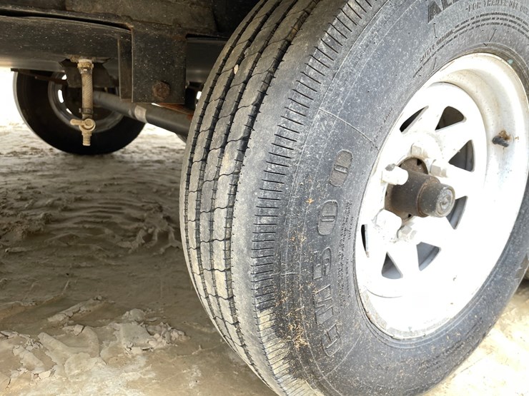 #201-•-2014-palomino-puma-253-fbs-27'-fifth-wheel-camper-(has-wi-title)-image-100