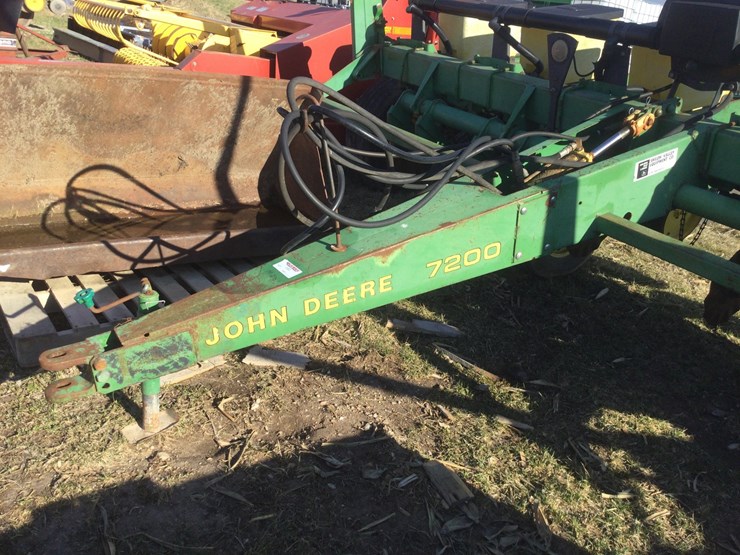 john-deere-7200-image-6