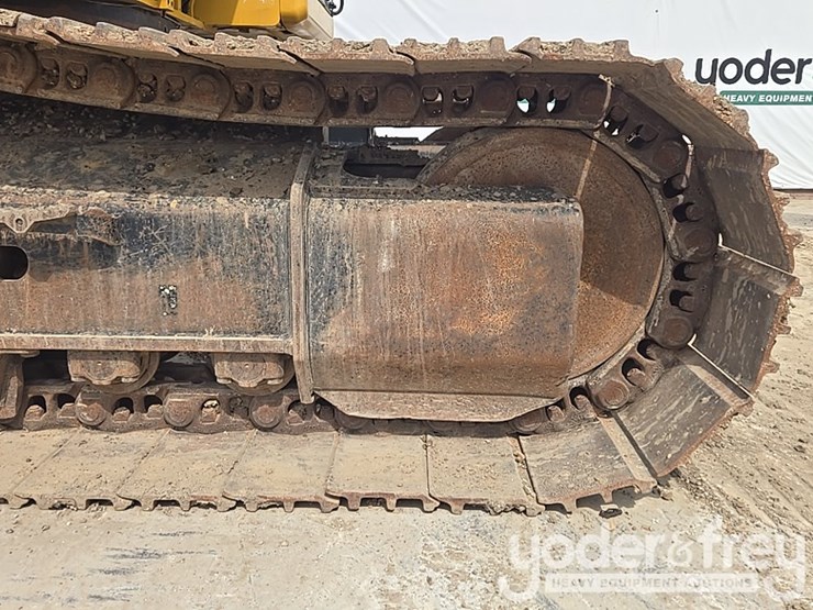 2019-caterpillar-336-image-18