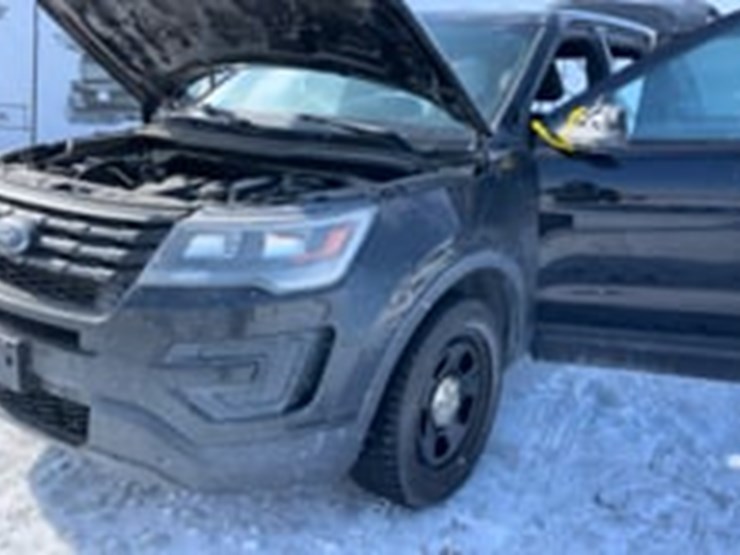 2017-ford-explorer-image-9