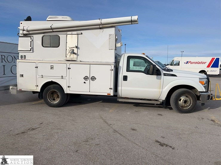 2013-ford-f350-image-4