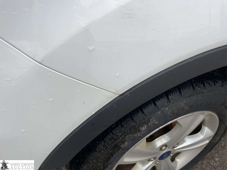 2016-ford-escape-image-28