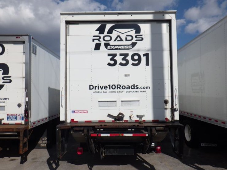 2020-hino-268a-image-7