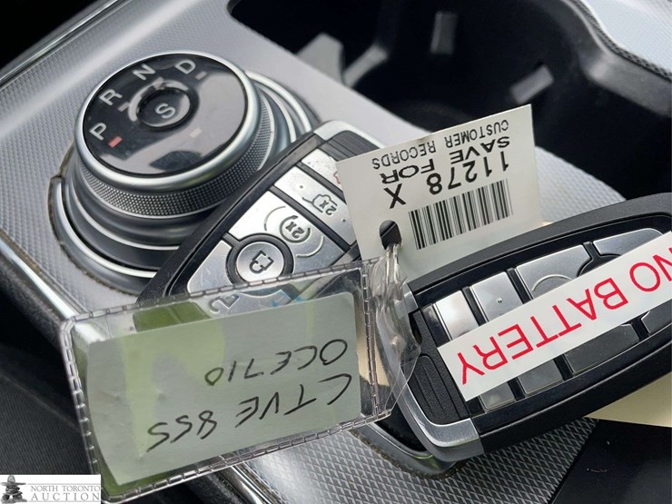 2021-ford-edge-image-14