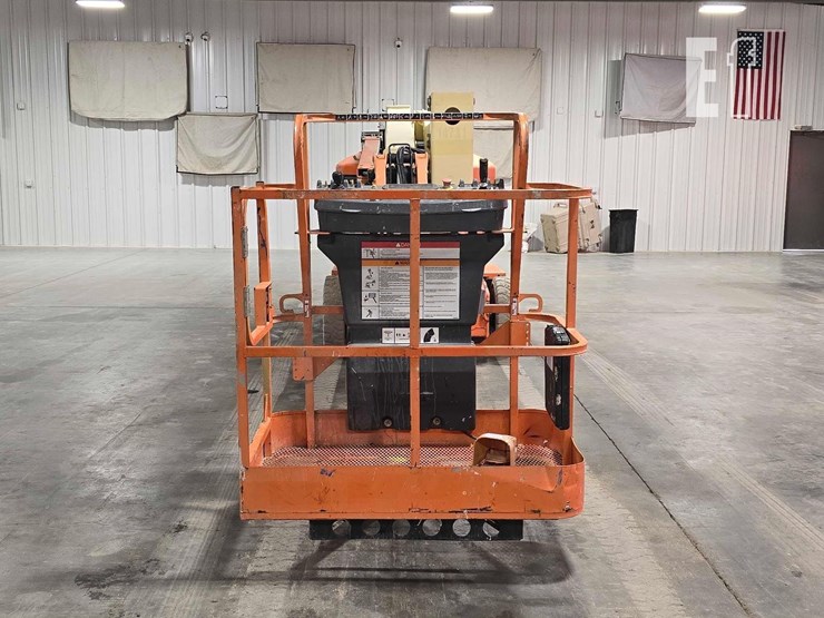 2015-jlg-e400ajpn-image-7