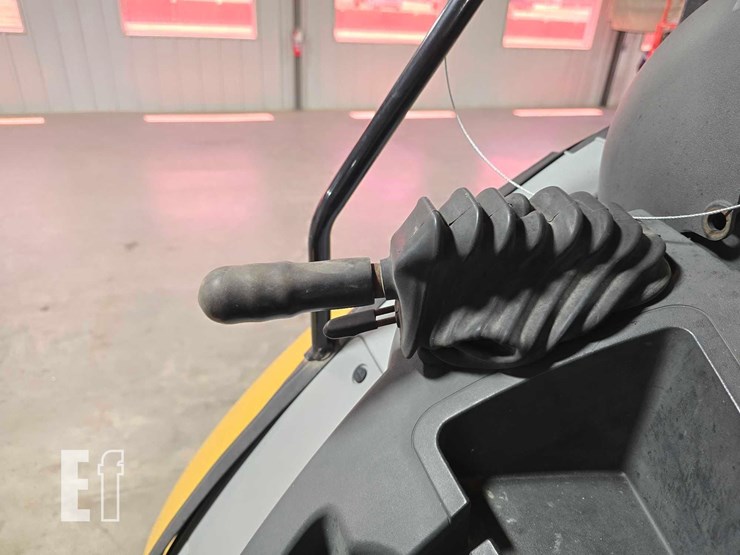 2006-caterpillar-416e-image-25