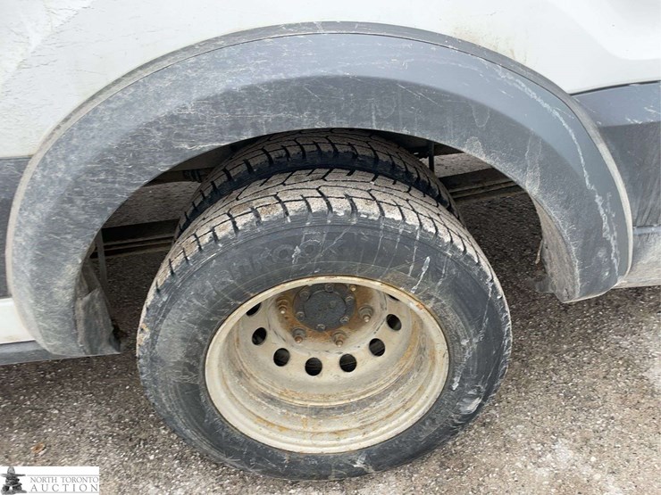 2016-ford-transit-image-21