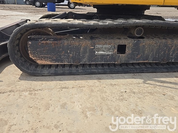 2022-deere-26g-image-11