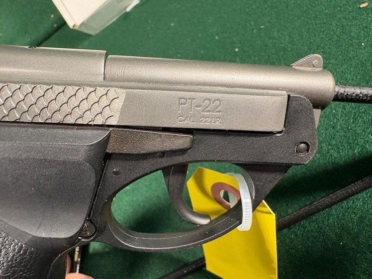taurus-pt-22-22lr-pistol-image-4
