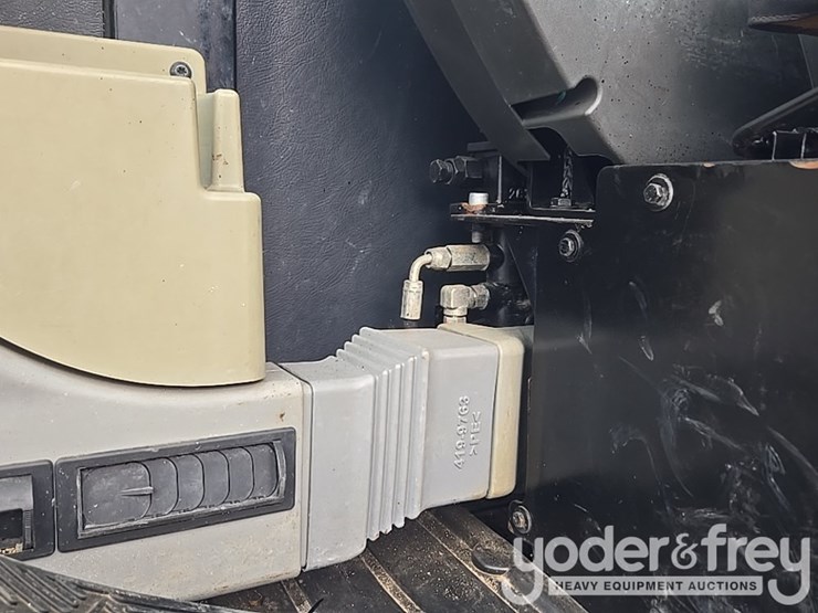 2018-caterpillar-305.5-image-98