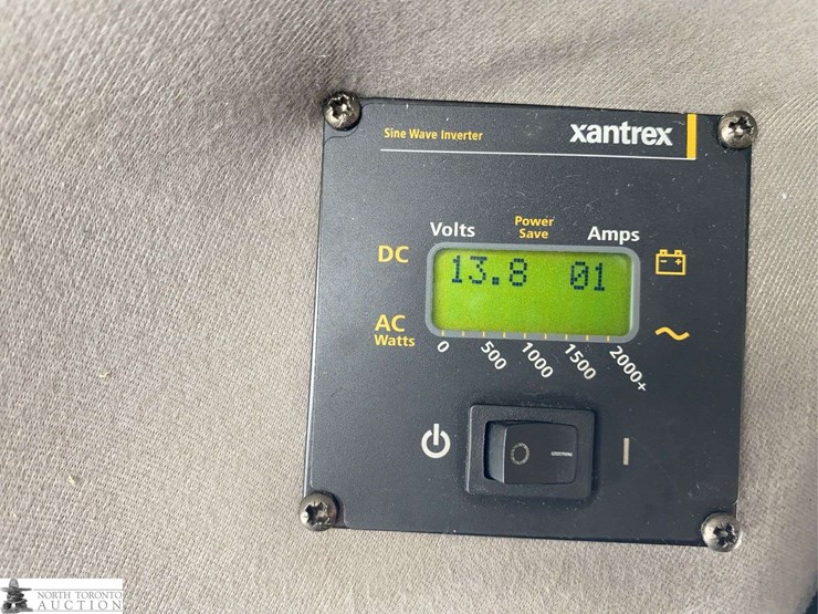 2011-freightliner-m2-106-image-20