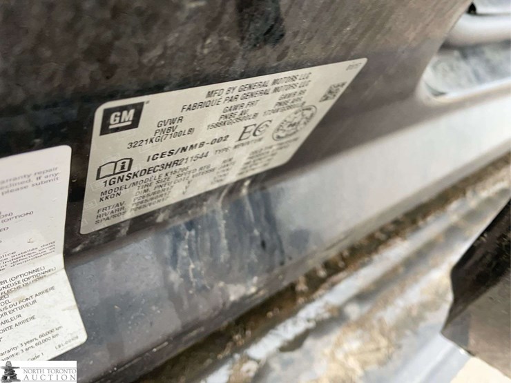 2017-chevrolet-tahoe-image-26