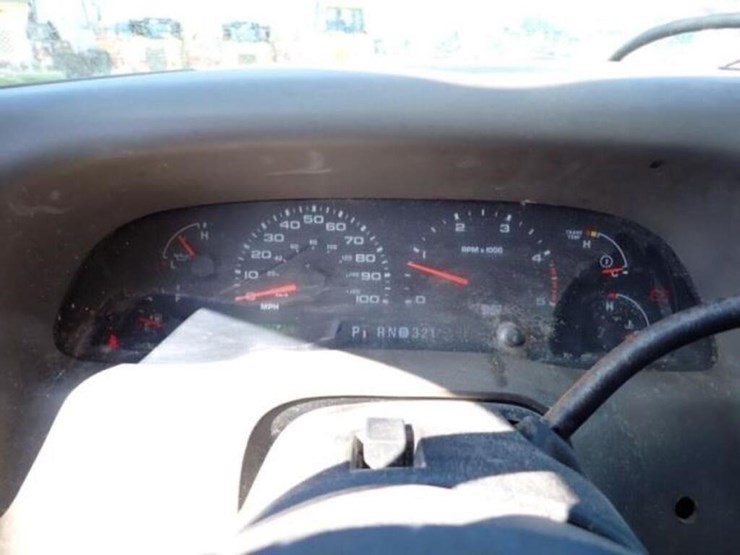 2003-ford-f550-xl-image-12