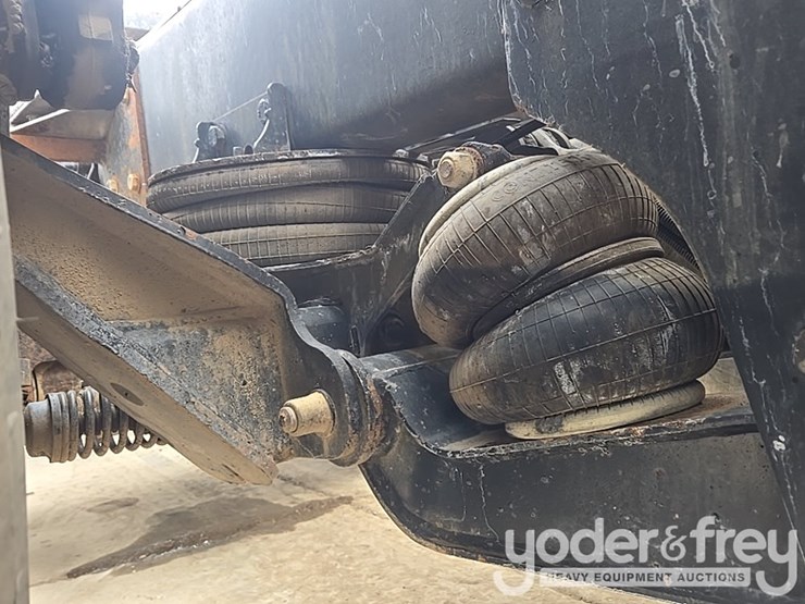 2014-kenworth-t800-image-32