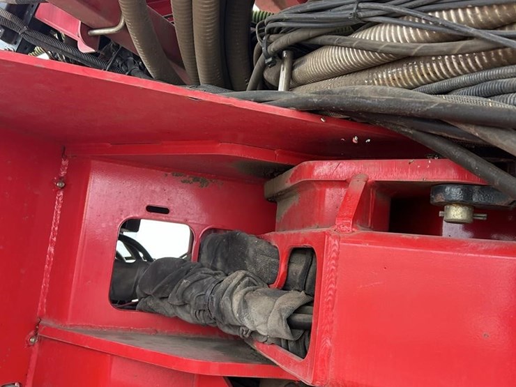 2014-white-9824-image-43