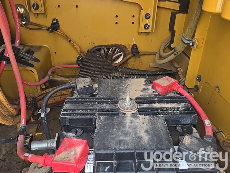 2017-caterpillar-336fl-image-41