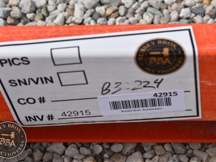 warner-24ft-fiberglass-extension-ladder-42915-image-4