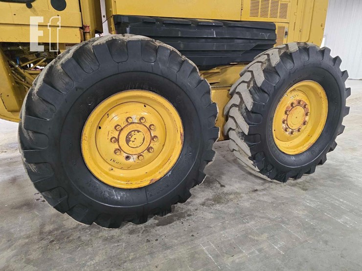 2003-caterpillar-140h-image-29