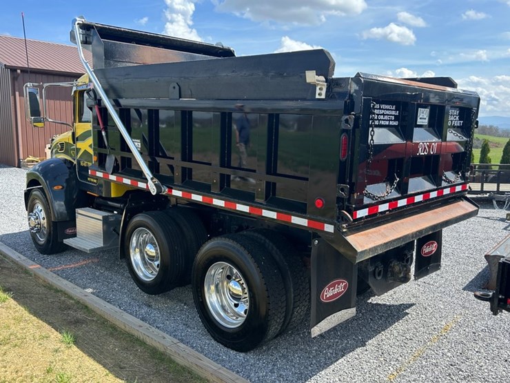 2005-peterbilt-335-image-3