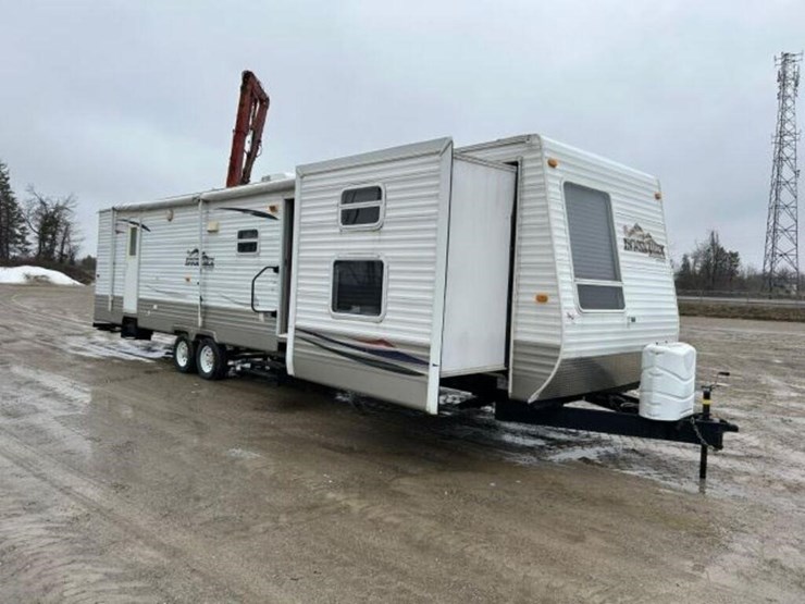 2010-gulf-stream-innsbruck-supreme-lodge-40tbs-t/a-image-2