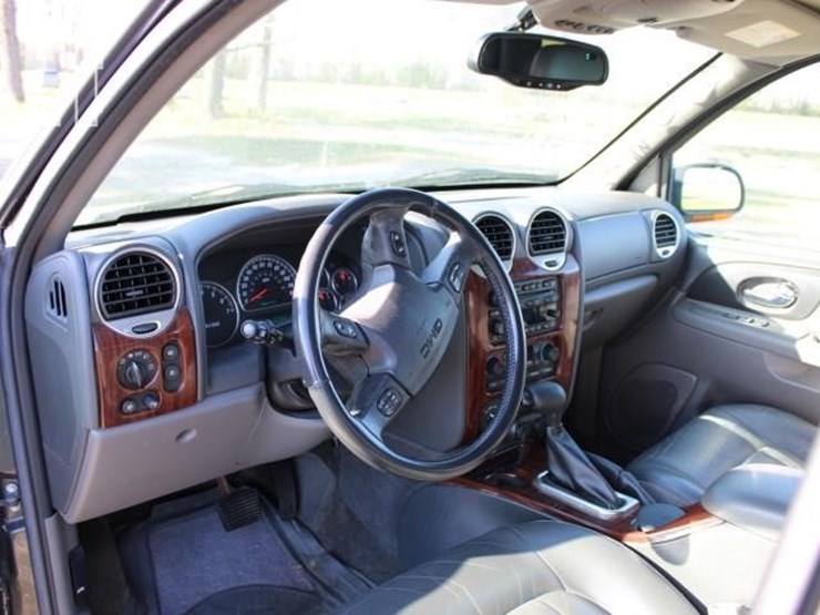 2004-gmc-envoy-image-9