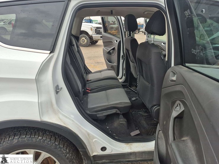 2017-ford-escape-image-25