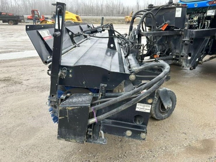 new-holland-tv6070-image-51