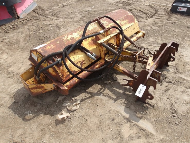 #7429-•-loader-hydraulic-broom-image-9