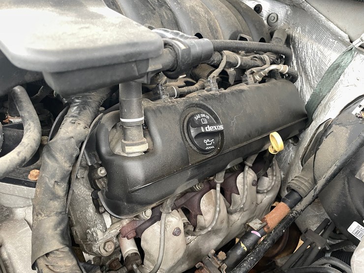 2015-chevrolet-suburban-image-93