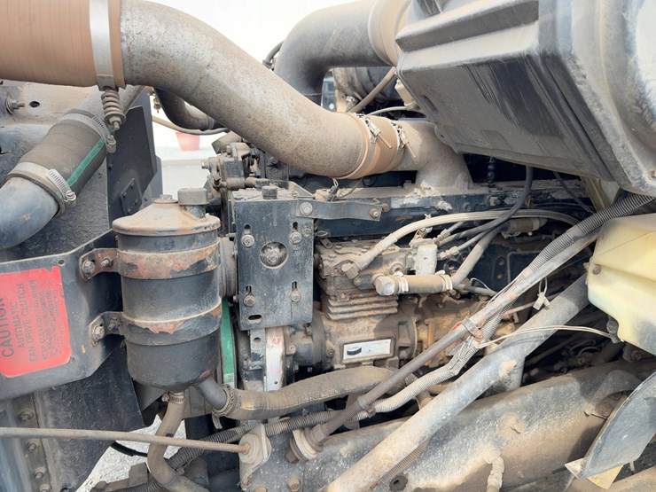 1994-international-8200-image-8