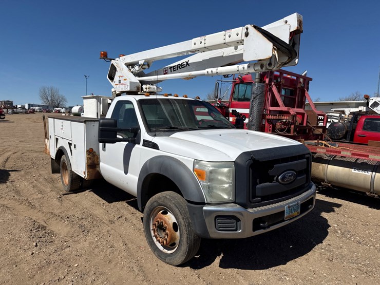2011-ford-f550-image-2