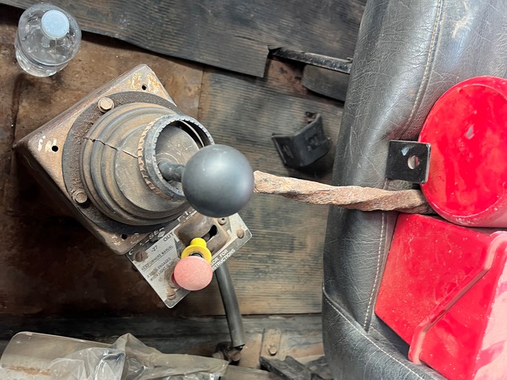 2002-mack-rd688s-image-19