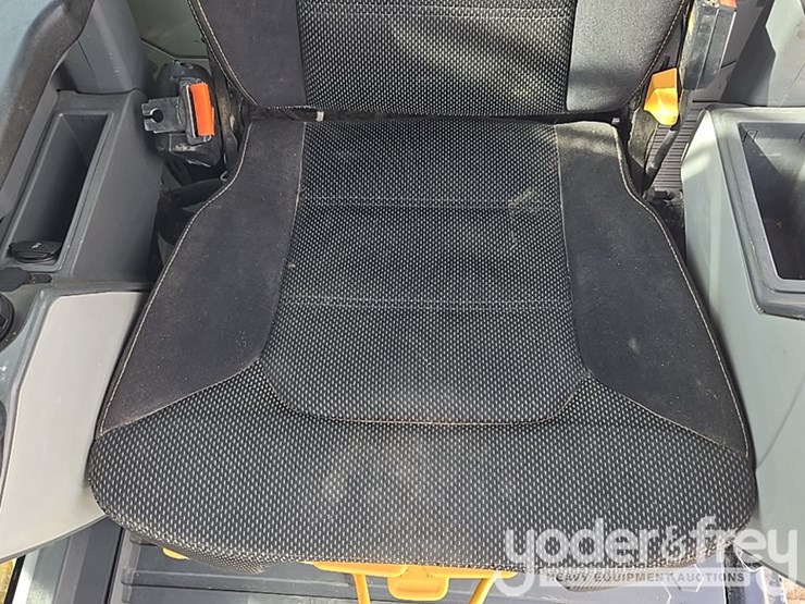 2019-caterpillar-336-image-144