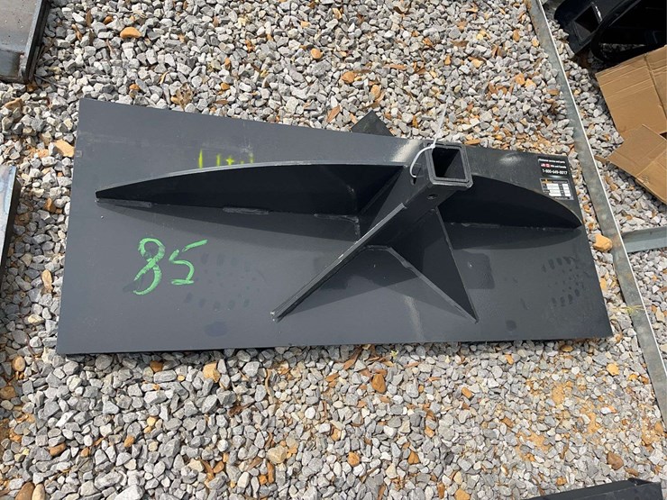 land-honor-skid-steer-utility-hitch-adapter-2"-receiver-image-2