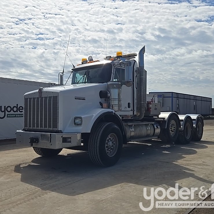 2014 KENWORTH T880