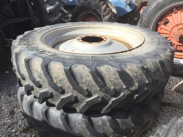 massey-ferguson-8270-image-22