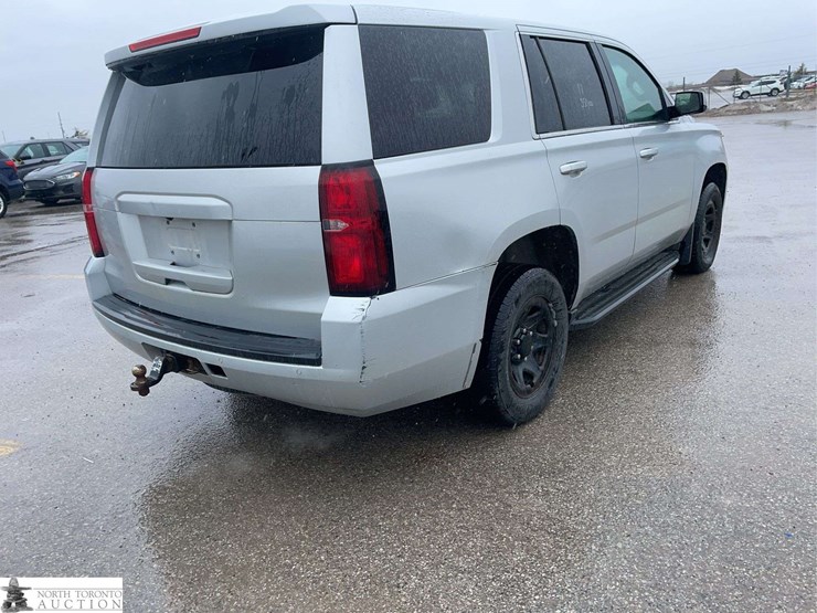 2017-chevrolet-tahoe-image-5