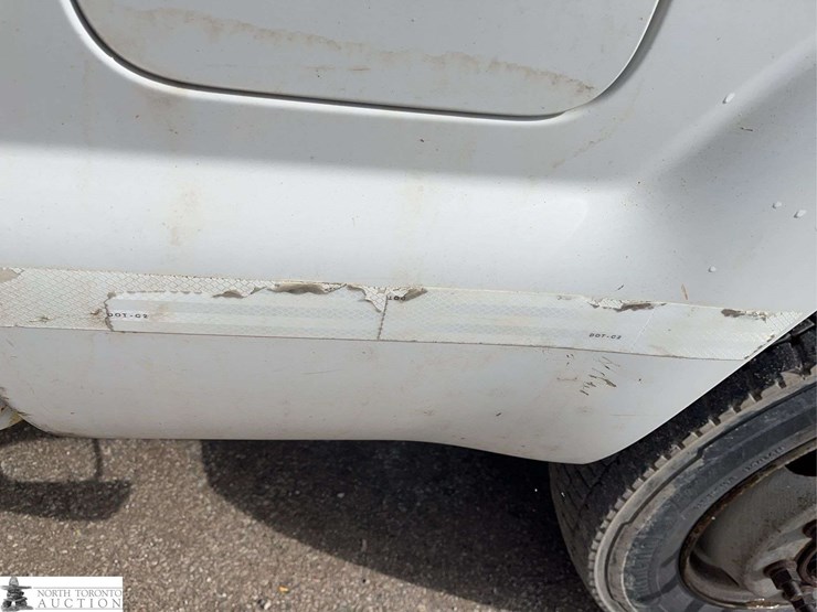 2014-ford-f350-image-28