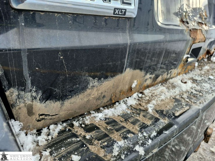 2011-ford-escape-xlt-image-26