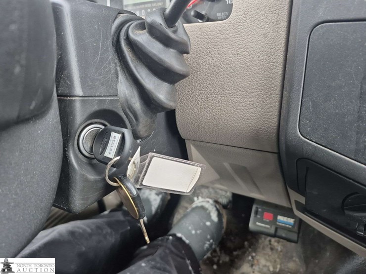 2010-ford-f250-image-18